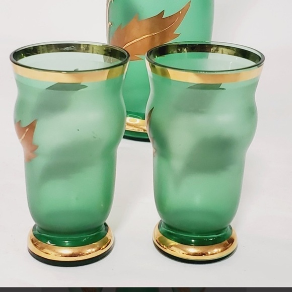 Green Frosted Bohemian Green Glass
With Gold Leaves Pitcher & Glass
Cocktail Set - Picture 2 of 8
